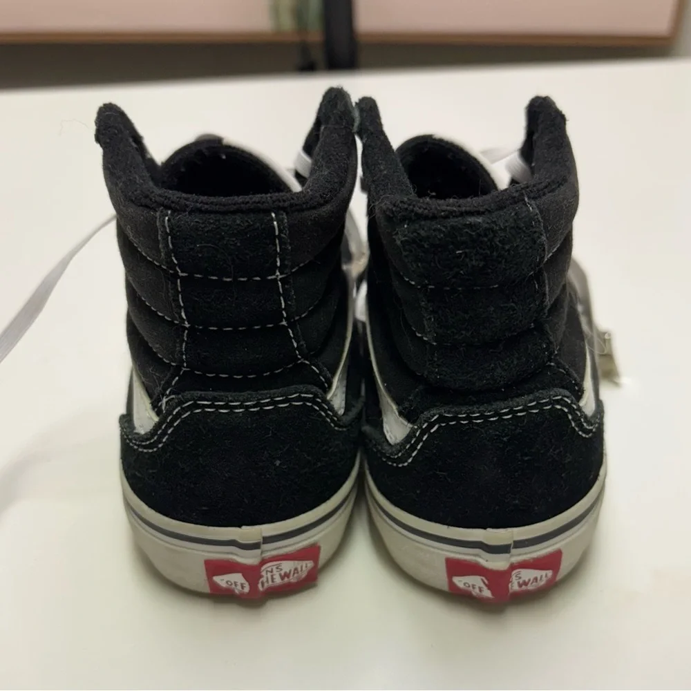 Vans Youth Boys 1 Classic Black White High Top Old Skool Sneakers Shoes - Picture 3 of 8